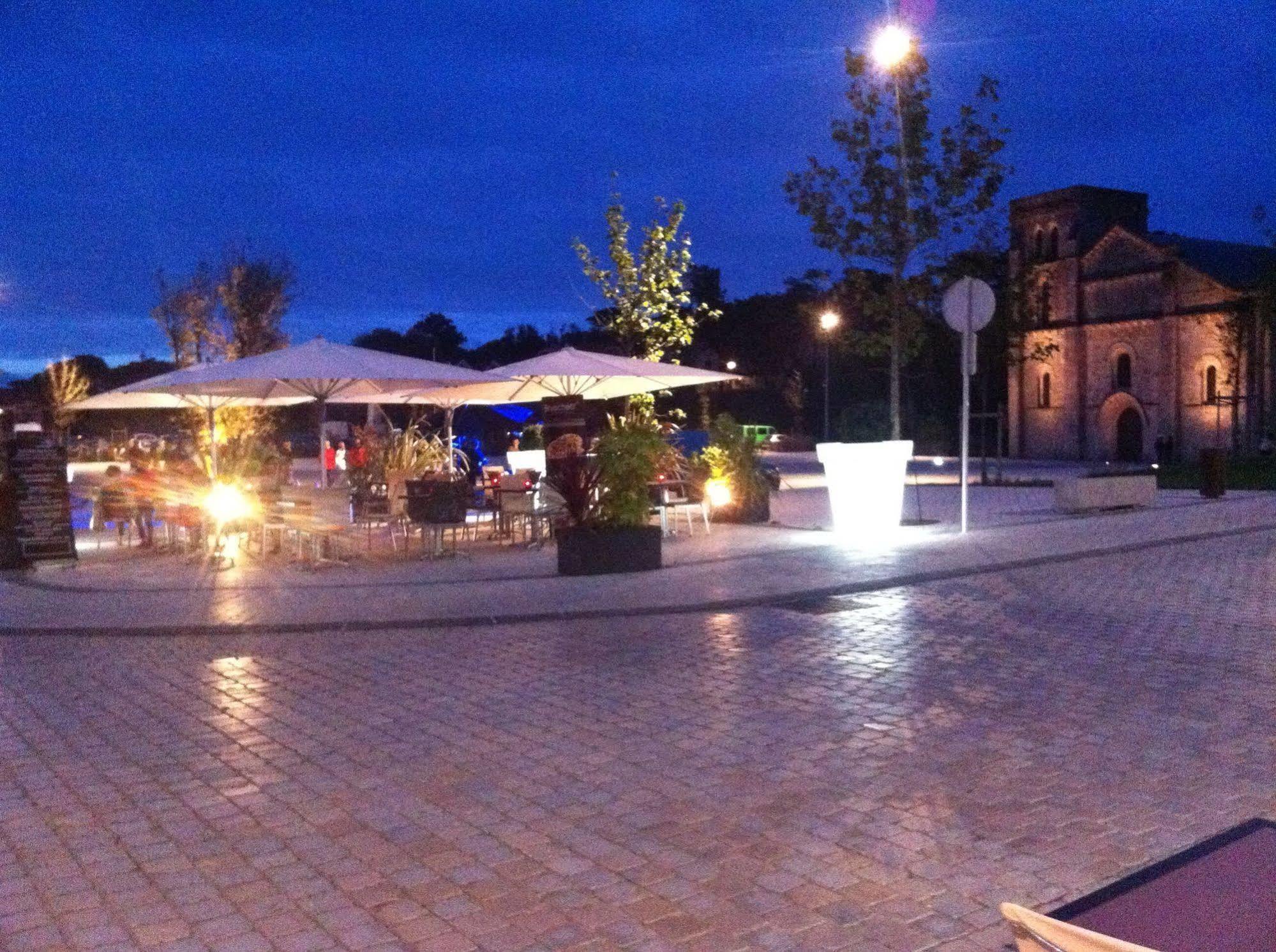 Hotel La Dame De Coeur Soulac-sur-Mer Exterior foto